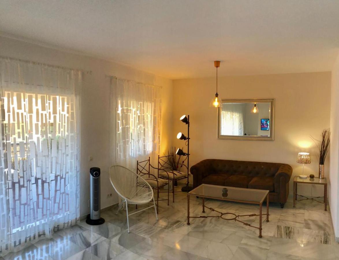 Amazing Apartment For Families Up To 6 Persons 베날마데나코스타 외부 사진