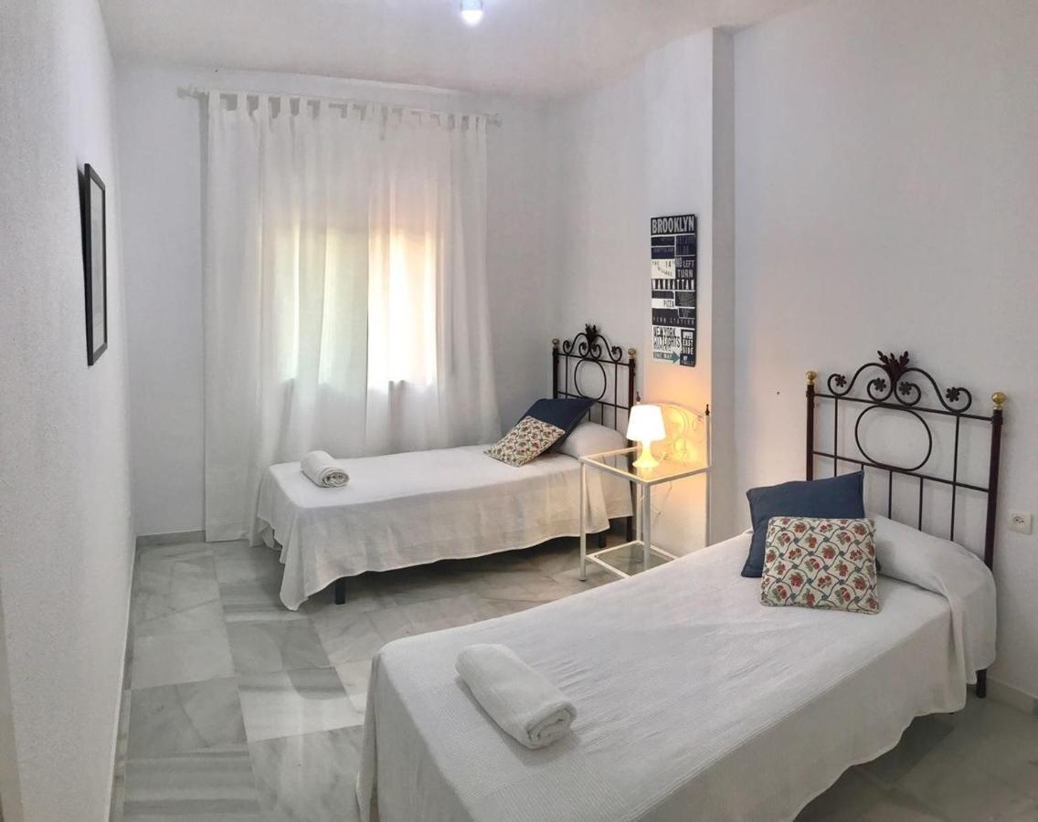 Amazing Apartment For Families Up To 6 Persons 베날마데나코스타 외부 사진