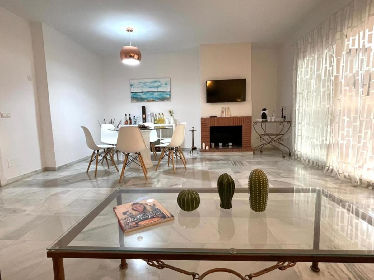Amazing Apartment For Families Up To 6 Persons 베날마데나코스타 외부 사진