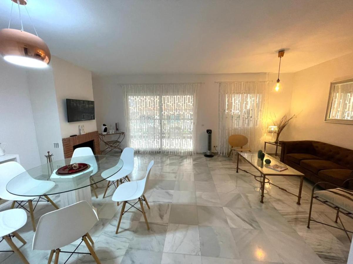 Amazing Apartment For Families Up To 6 Persons 베날마데나코스타 외부 사진