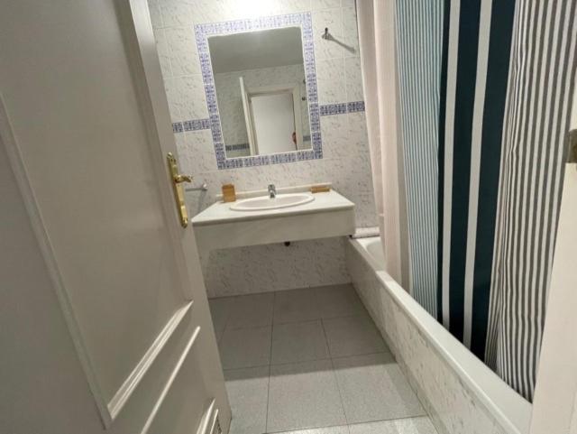 Amazing Apartment For Families Up To 6 Persons 베날마데나코스타 외부 사진